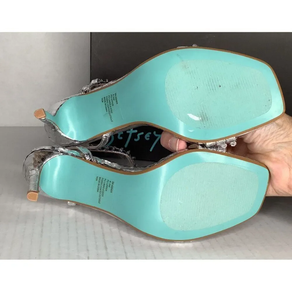Blue By Betsey Johnson Asher Women's 8.5 silver heels